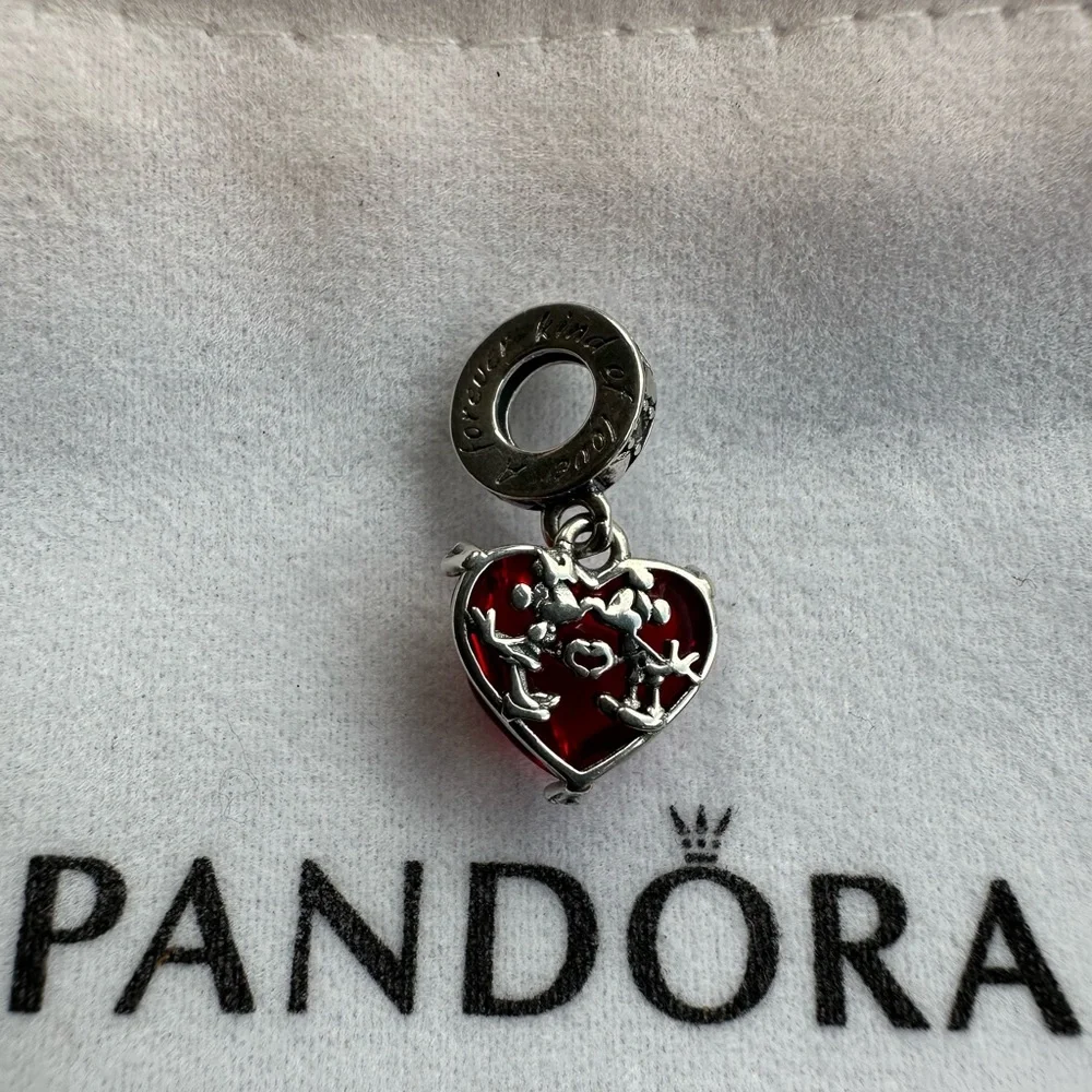 Disney x PANDORA Mickey & Minnie Mouse Kiss Red Murano Glass Dangle Charm